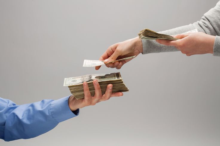 Credit Builder Cards vs. Payday Loans: A UK Comparison